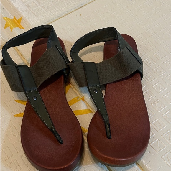 MIA Dark Brown and Black Sandals - Picture 1 of 1
